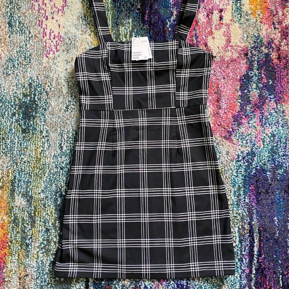 black and white plaid dress h&m Black Sleeveless Collared Lace Fit And Flare Dress main image 0